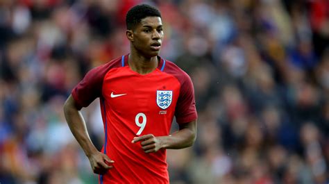 Marcus Rashford signs new contract with Man United   ITV News