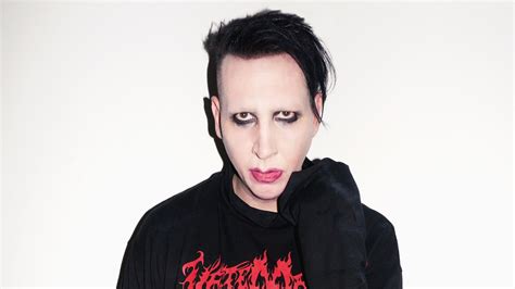 Marilyn Manson pospone su gira después de lesionarse en el escenario ...