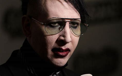 Marilyn Manson sufre fuerte caída en pleno concierto – Publimetro México
