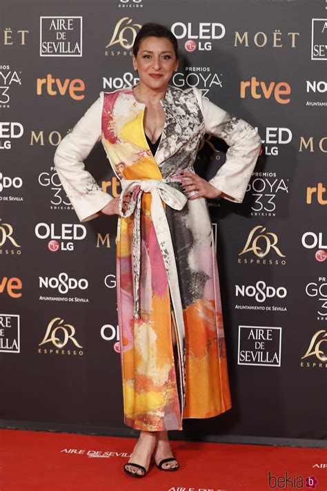 Mariola Fuentes vestida por Leandro Cano en los Premios Goya 2019 ...