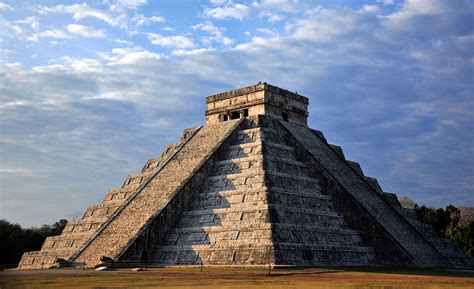 Mayas no planearon que Kulkulcán bajara por pirámide de ...