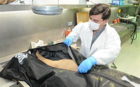 Médicos forenses  de la mano  con la muerte   El Heraldo ...