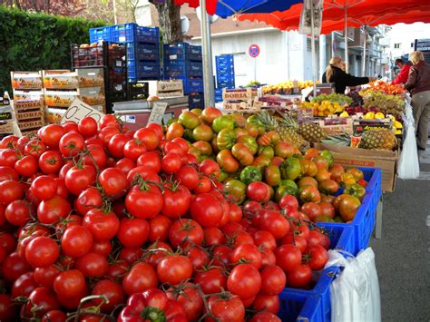 Mercados semanales   Turisme Montseny