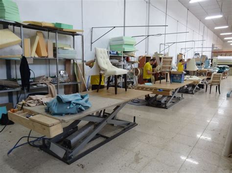 Mesas de montaje en fabrica, en el proceso de fabricación de Budia ...
