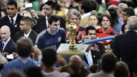 Messi y la Copa del Mundo:  Dios dirá si nos miraremos o ...