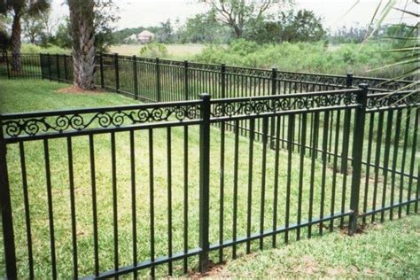 Metal Fences and Gates: Rust and Damage   Paint, Repair or ...