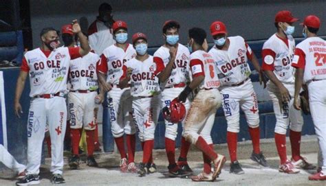 Metro vs Coclé en béisbol juvenil 2022, dedicado a Marlon Mesa – SPORTS ...