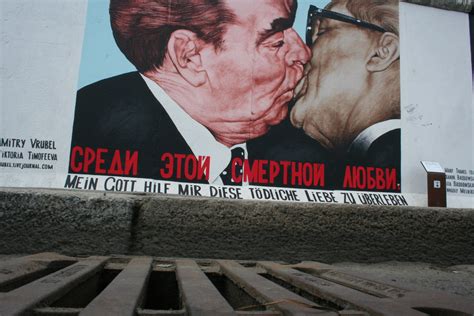 Mi muro de Berlín | Por Tierra, Mar y Aire