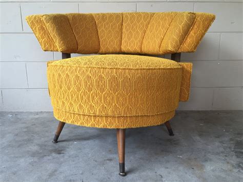 Mid Century 1960 s Kroehler vintage swivel retro chair