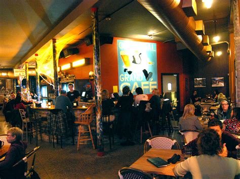 Milwaukee s best bar district, 2009: Bay View   OnMilwaukee