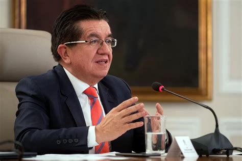 Ministro de Salud de Colombia: En diciembre tendremos todavía pandemia