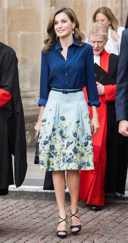 Mira todos los looks de la reina Letizia de España durante ...