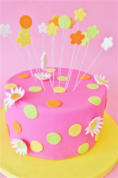 Mod Cakery   Girl Birthday Cakes   Pink Dots and Flowers