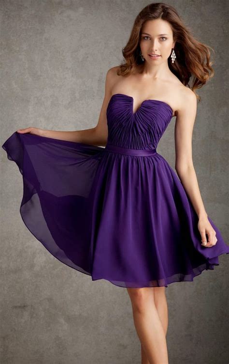 Modelos de Vestidos Cortos de color Morado, Purpura o Lila | Vestidos ...