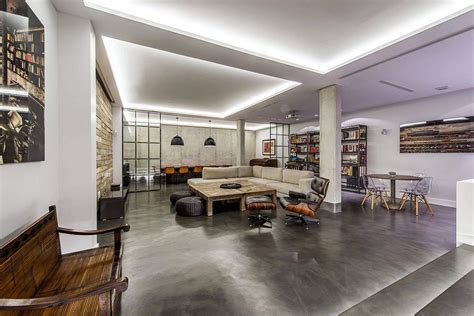 Modern Industrial Madrid Home Dressed in Concrete, Wood ...