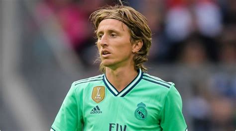 Modric quer jogar mais 2 anos e aposentar se pelo Real ...