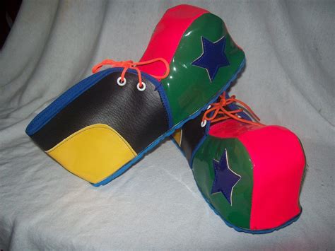 Moldes De Zapatos De Payaso : Molde de zapatos para payasos de fomi ...