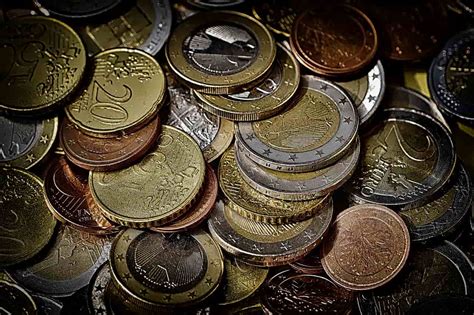 Monedas del mundo: ¿Cuáles son las 5 monedas más utilizadas?