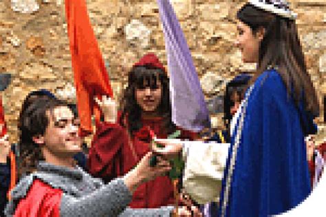 Montblanc recrea la leyenda de Sant Jordi en su Semana ...