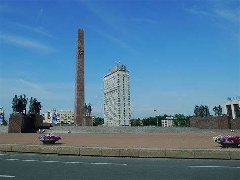 Monumento a los heroicos defensores de Leningrado | San ...