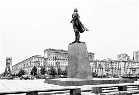 Monumento a Vladimir Lenin en la Plaza de Moscú   San Pete ...