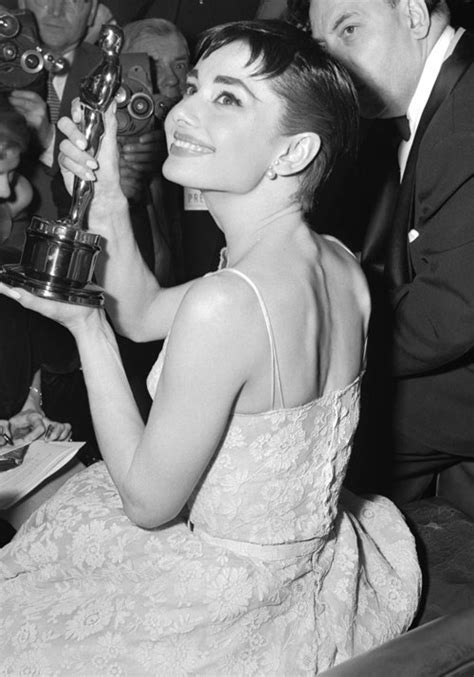Morningstar Pinup: Audrey Hepburn 1954 Oscar Dress