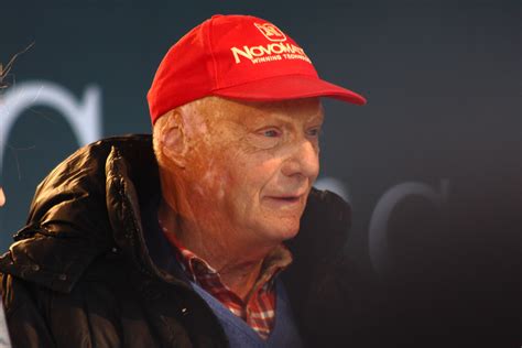 Morre o ex piloto de Fórmula 1, Niki Lauda | AcheiUSA