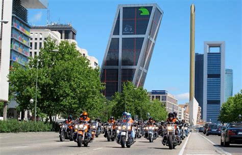 Moteros solidarios ofrecieron paseos en Harley por Madrid ...
