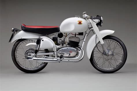 Moto Bellissima: Italian Motorcycles from the 1950s and 1960s | Classic ...