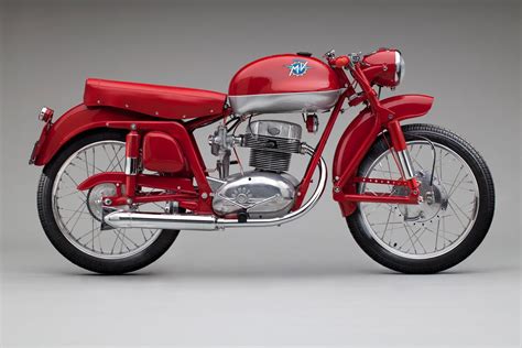 Moto Bellissima: Italian Motorcycles from the 1950s and 1960s | Moto ...
