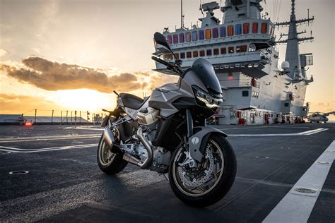 Moto Guzzi V100 Mandello Aviazione Navale 2023   Precio, fotos, ficha ...