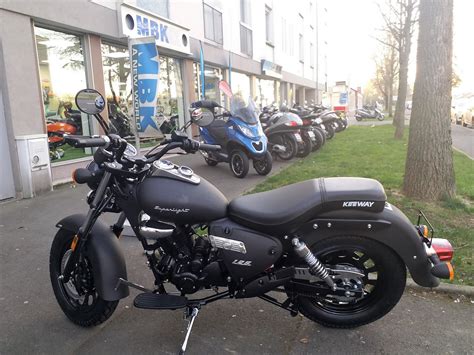Moto Moto Custom 125cc KEEWAY SUPERLIGHT / 24 x 100€* neuve