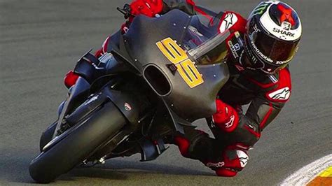 MotoGP17   Jorge Lorenzo Ducati Official Test   YouTube