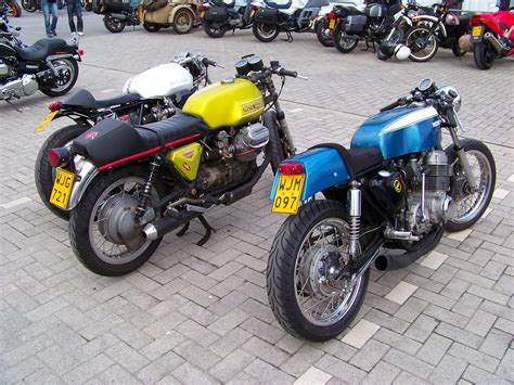 MOTORCYCLE 74: Wieze moto retro 2010 cafe racers