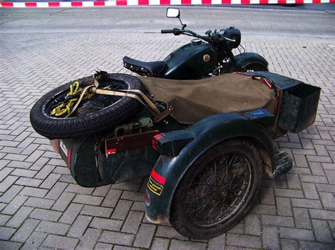 MOTORCYCLE 74: Wieze moto retro 2010 sidecars