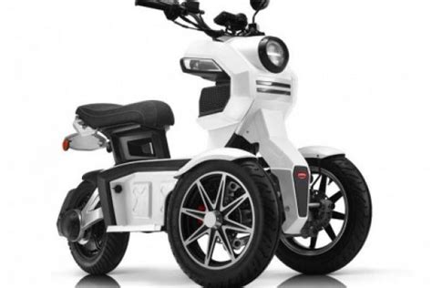 Motos eléctricas de tres ruedas a la venta en España   precio y fichas