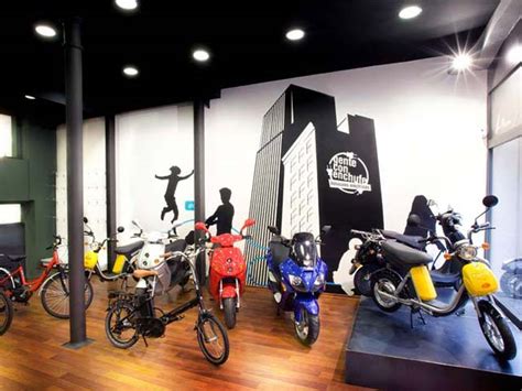 Motos eléctricas: nueva tienda en Barcelona | Equipamiento ...