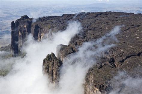 Mount Roraima | Mount roraima, Venezuela, Waterfall