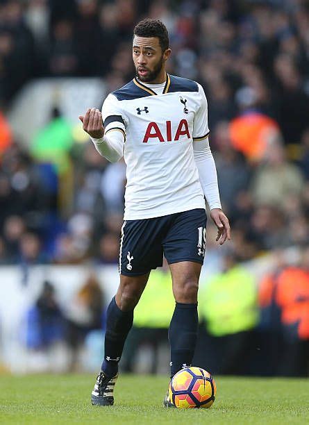 Mousa Dembele of Tottenham Hotspur in action during the ...