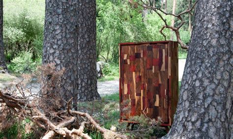 Muebles de madera hechos sin talar árboles | SER Madrid ...