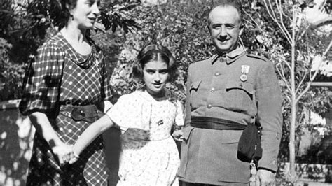 Muere Carmen Franco, la hija del dictador que sirvió de cara amable del ...