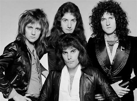 Muere el primer bajista de la legendaria banda Queen | El ...