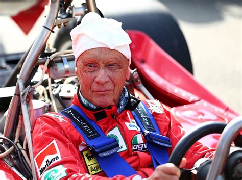 Muerte de Niki Lauda pone fin a una espectacular carrera en tierra y ...