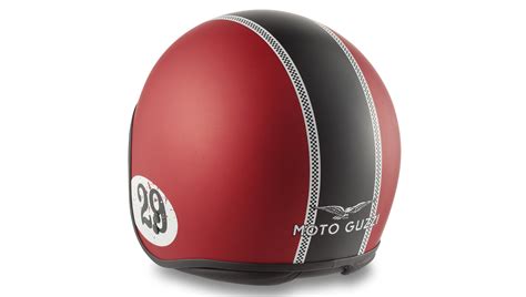 Muéstrate “fashion” con los nuevos cascos Moto Guzzi ...