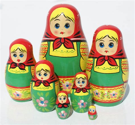 Muñecas juguetes la muñeca rusa famosa matrioska hecha a mano de madera ...