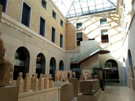 Museo arqueológico de Madrid   WOMANWORD
