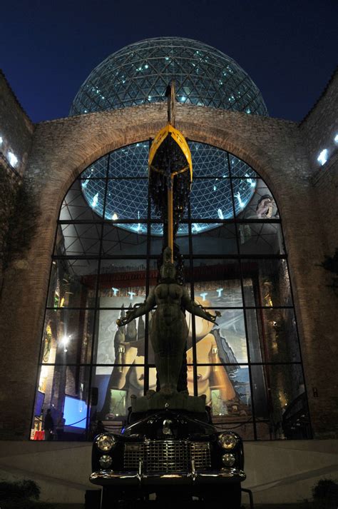 Museo Dalí de Noche | Fundación Gala   Salvador Dalí