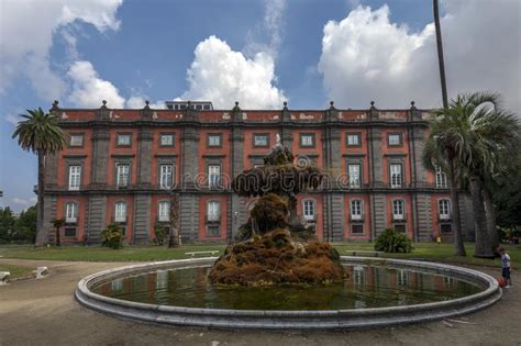 Museo De Capodimonte En El Palacio Magnífico De Borbón De ...