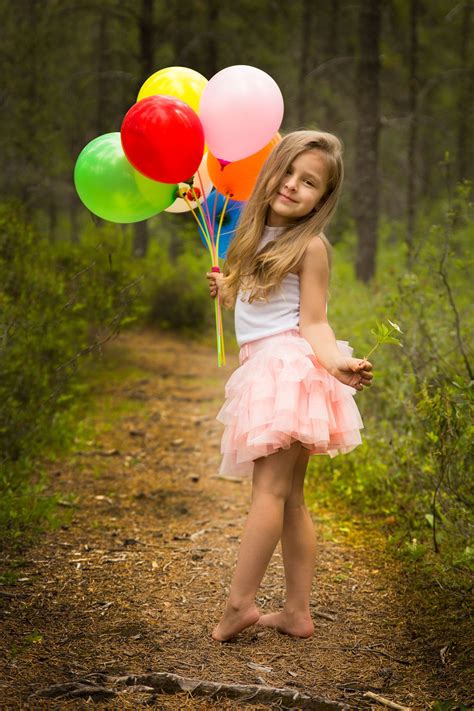 my balloons. | Cute babies photography, Girl photo shoots ...