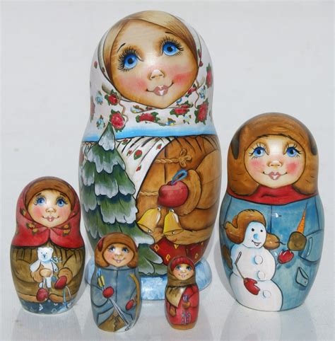 Navidad Las Munecas Rusas Pintadas A Mano Altura 15cm   $100.00 USD ...